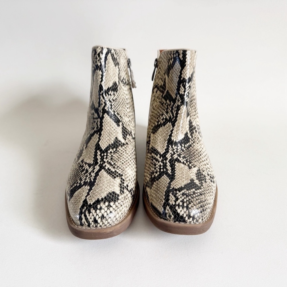 New Franco Sarto Marcus Snake Bootie Ankle Boot Leather Classic Minimalist US 9 - Picture 3 of 10